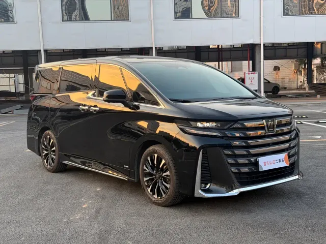 Toyota Vellfire — Фото автомобиля 3