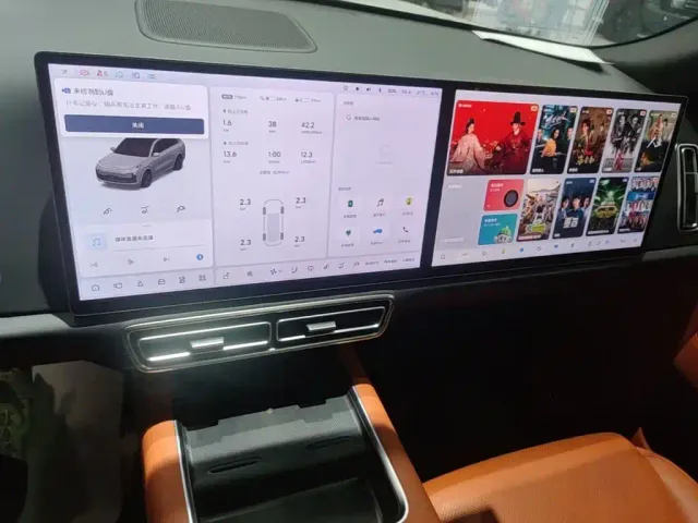 Li Auto L8 — Фото автомобиля 12
