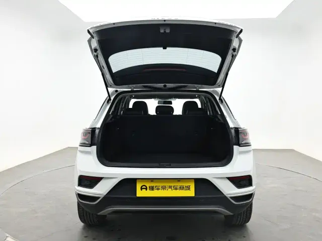 Volkswagen T-Roc — Фото автомобиля 13