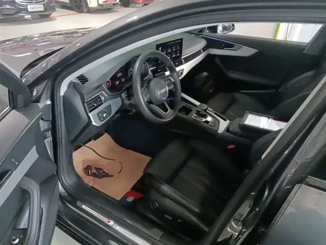 Audi A4L — Фото автомобиля 14