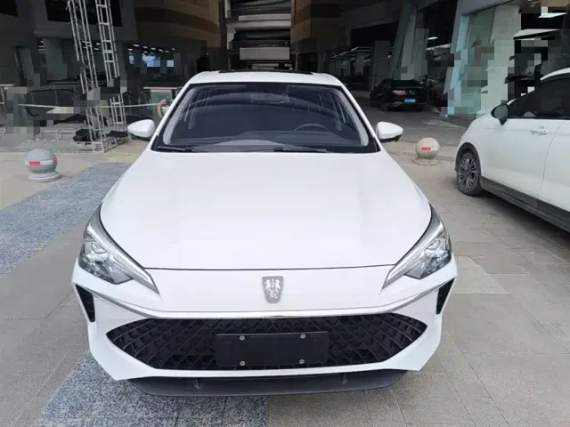 Roewe i5 — Фото автомобиля 2
