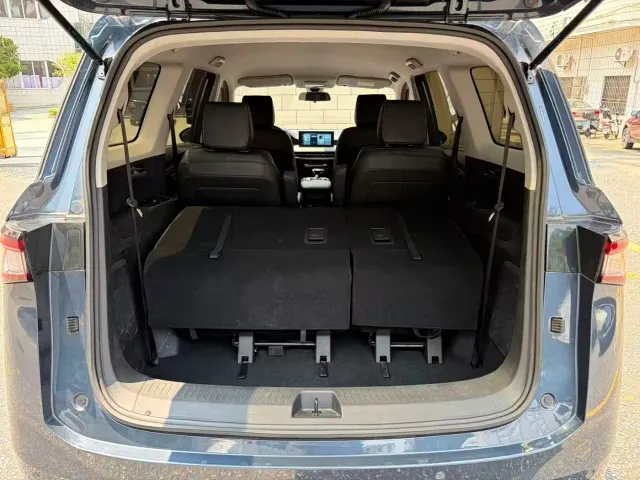 Wuling Jiachen — Фото автомобиля 12
