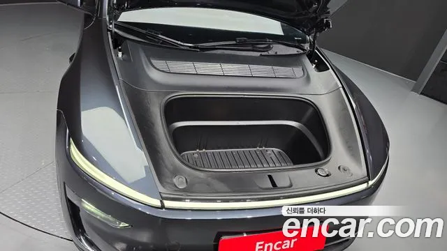 Tesla Model Y — Фото автомобиля 6