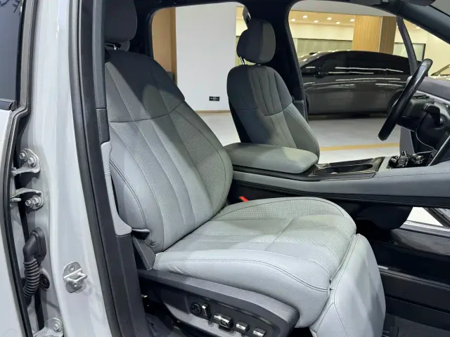 NIO NIO ES8 2020 415KM 6-Seater — Фото автомобиля 17