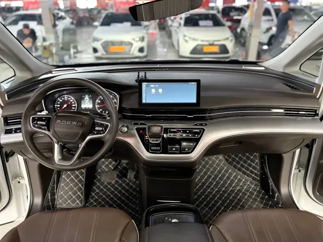Roewe iMAX8 — Фото автомобиля 8