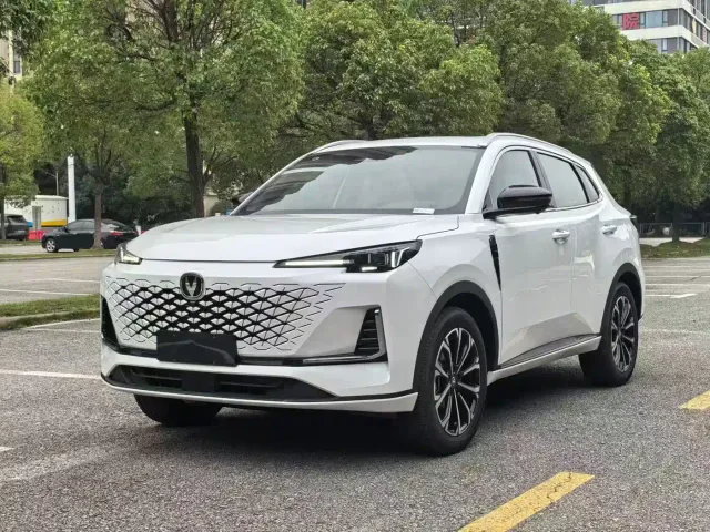 Фотография автомобиля — Changan CS55PLUS PHEV