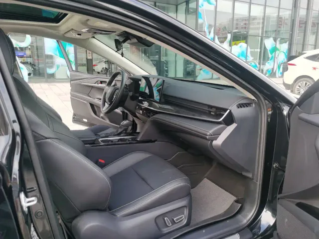 Toyota Camry — Фото автомобиля 11