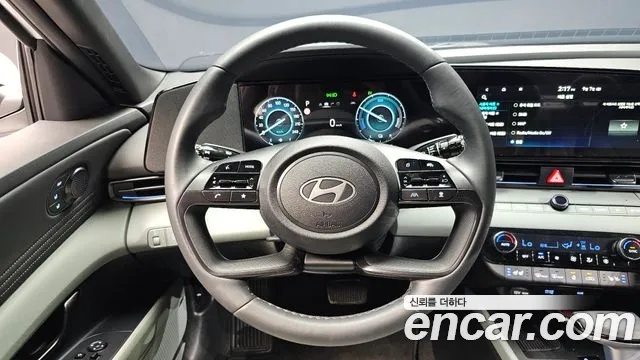 Hyundai AVANTE Inspiration — Фото автомобиля 5