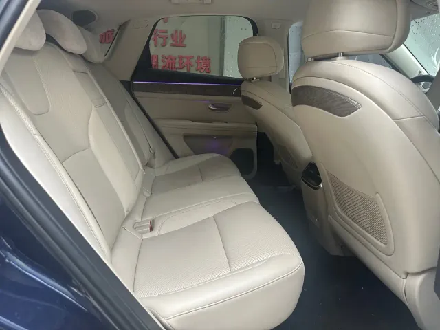 Aito M5 — Фото автомобиля 24