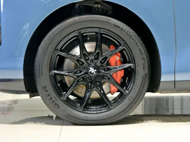 IM Motors LS6 — Фото автомобиля 23