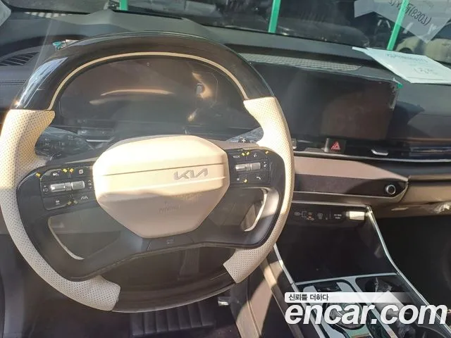 Kia Carnival Generation 4 — Фото автомобиля 4