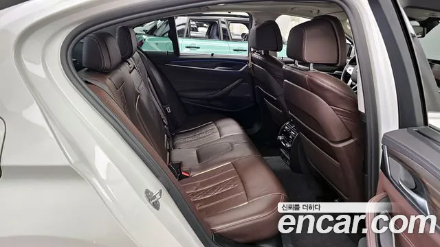 BMW 5-Series 5 серия (G30) — Фото автомобиля 12
