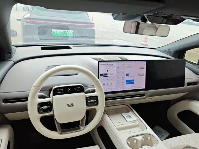 Li Auto i6 — Фото автомобиля 8