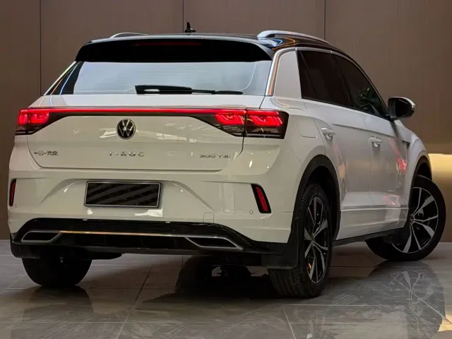 Volkswagen T-Roc — Фото автомобиля 6