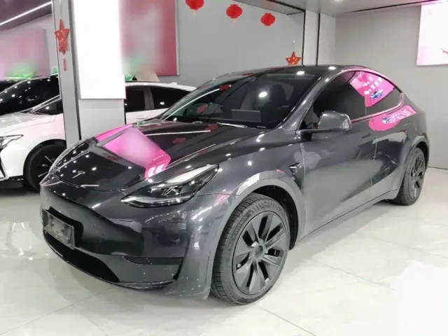 Фотография автомобиля — Tesla Model Y