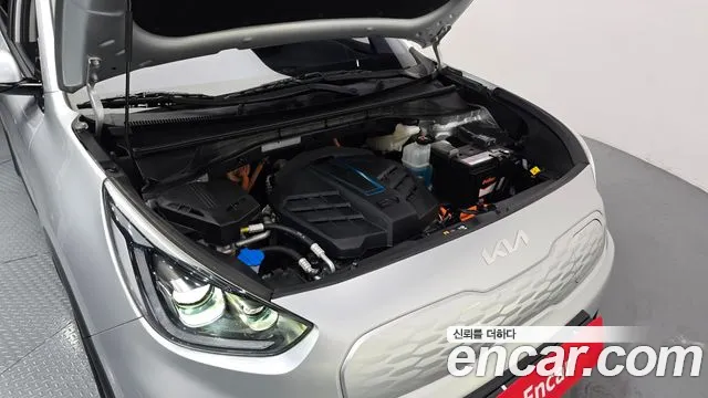 Kia Niro — Фото автомобиля 6