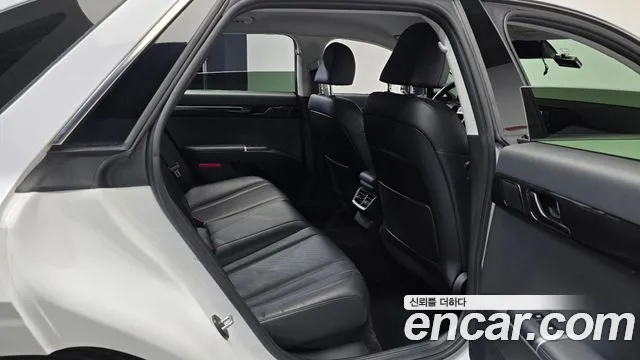 Hyundai Grandeur Grandeur (GN7) 3.5 Бензин 4WD — Фото автомобиля 12