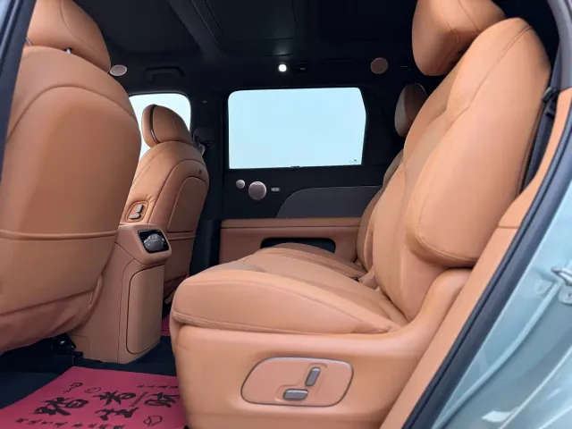 IM Motors LS8 — Фото автомобиля 11