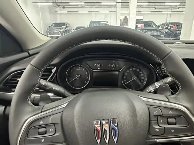 Buick Regal — Фото автомобиля 11