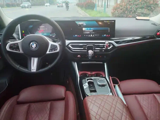 BMW i3 — Фото автомобиля 12