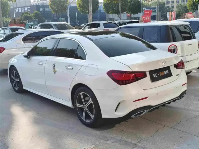 Mercedes-Benz Mercedes-Benz A-Class 2024 Facelift A 200 L Fashion — Фото автомобиля 3