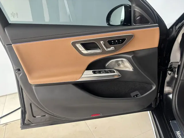 Mercedes-Benz E-Class — Фото автомобиля 10