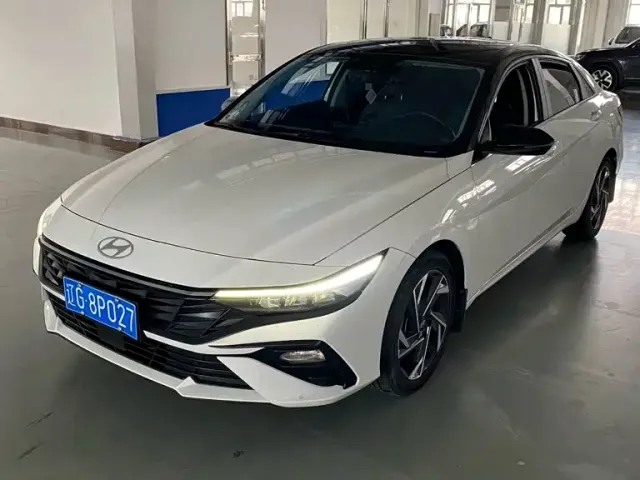 Фотография автомобиля — Hyundai Elantra