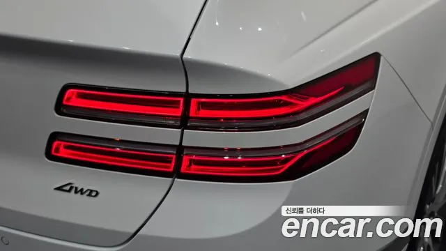 Genesis GV80 — Фото автомобиля 23