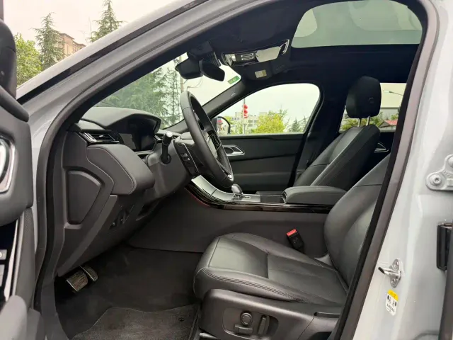 Land Rover Range Rover Velar — Фото автомобиля 3