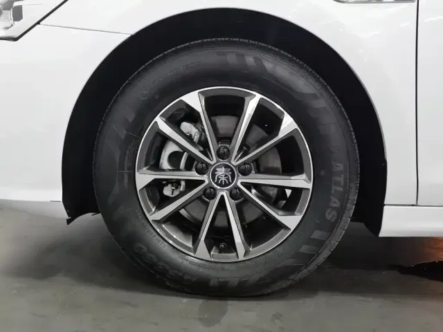 BYD Qin PLUS — Фото автомобиля 17