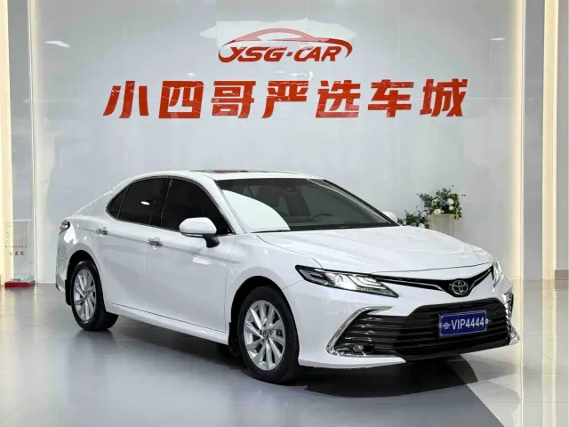 Toyota Camry — Фото автомобиля 3