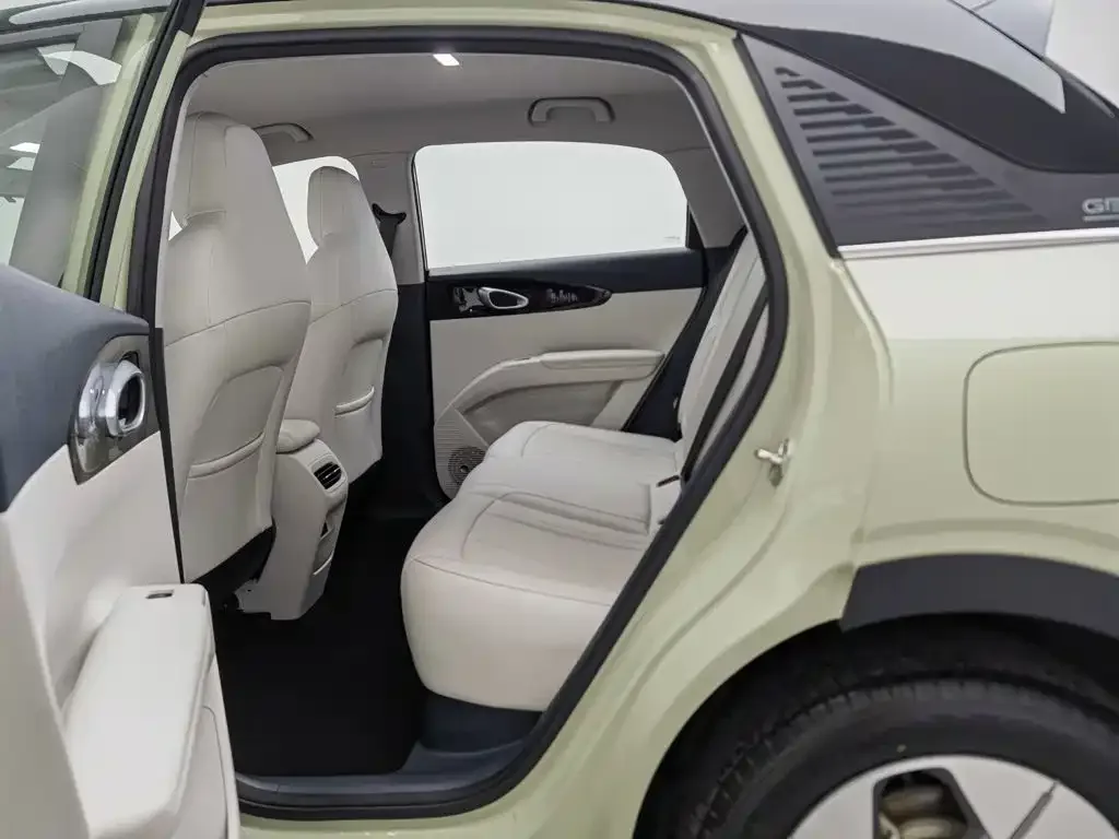 Geely Galaxy Starry Wish 2025 UP 410km Explorer+ Edition — Фото автомобиля 15