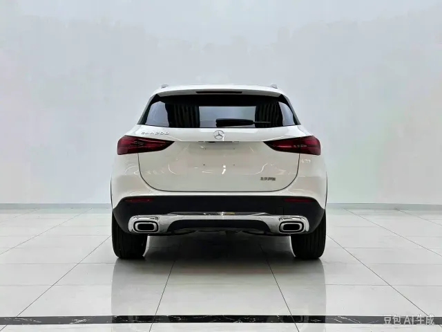 Mercedes-Benz GLA-Class — Фото автомобиля 4