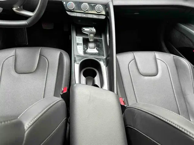 Hyundai Elantra — Фото автомобиля 8
