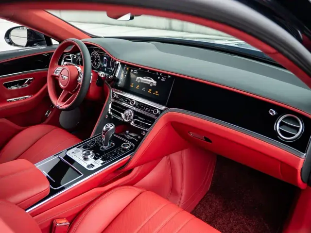 Bentley Flying Spur — Фото автомобиля 16