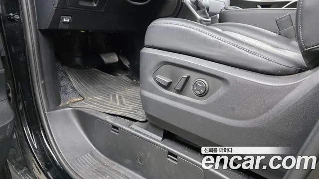 Hyundai Staria Staria 4WD Tourer 9 мест — Фото автомобиля 30