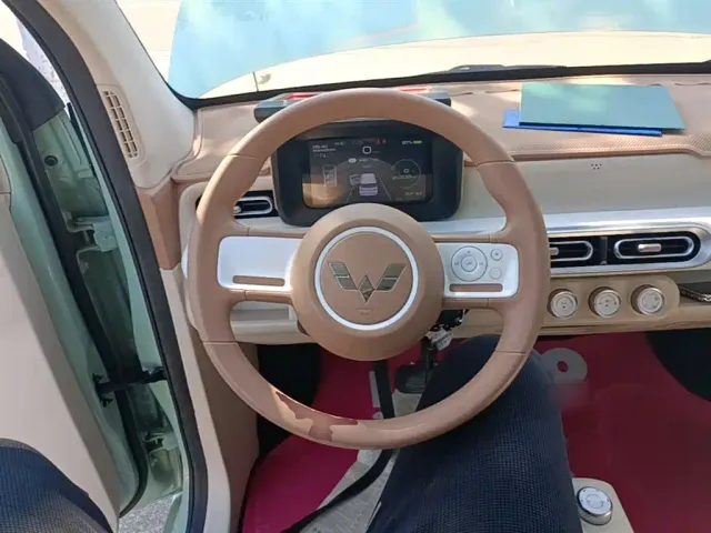 Wuling Hongguang Mini EV — Фото автомобиля 10