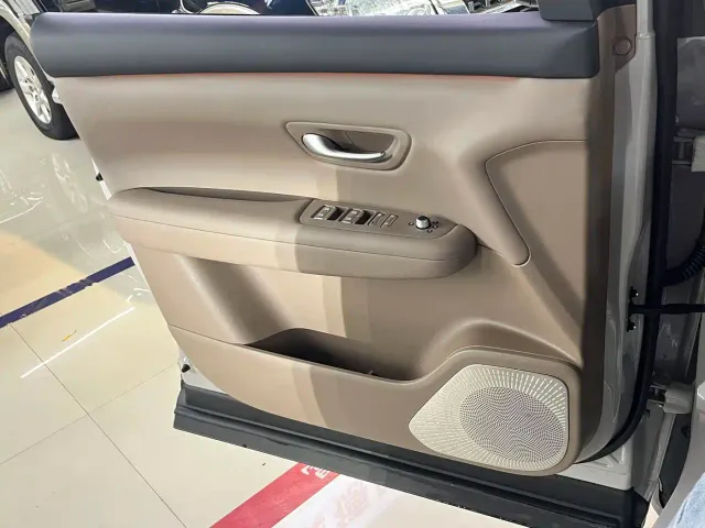 Landian E5 PLUS — Фото автомобиля 13