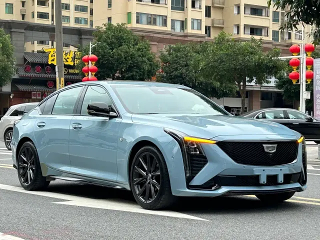 Cadillac CT5 — Фото автомобиля 3