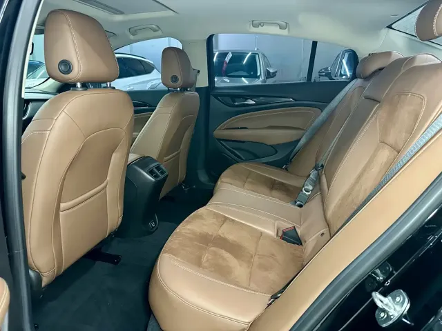 Buick Regal — Фото автомобиля 11