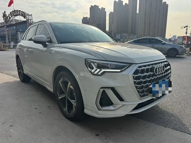 Audi Q3 — Фото автомобиля 3