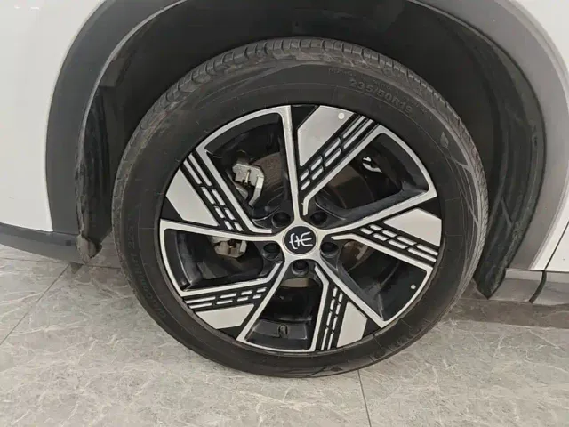 BYD Song Pro — Фото автомобиля 22