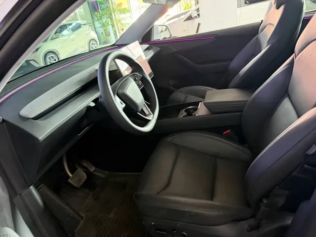Tesla Model Y — Фото автомобиля 5