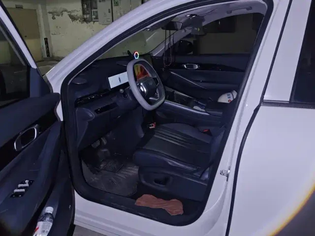 Geely Galaxy E5 — Фото автомобиля 9