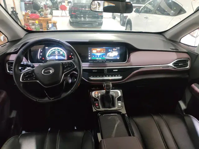 GAC Trumpchi M6 — Фото автомобиля 9