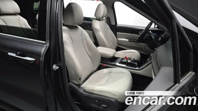 Kia Carnival Generation 4 — Фото автомобиля 15