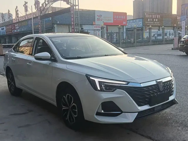 Roewe i6 MAX EV — Фото автомобиля 3