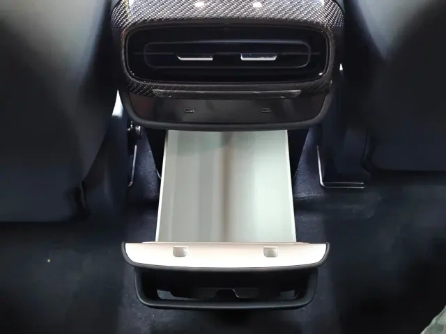 Xiaomi SU7 Ultra — Фото автомобиля 10