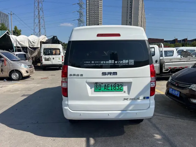 Shineray SRM Xinyuan New Energy Hiace EV — Фото автомобиля 5