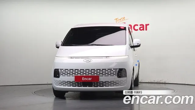 Hyundai Staria — Фото автомобиля 3